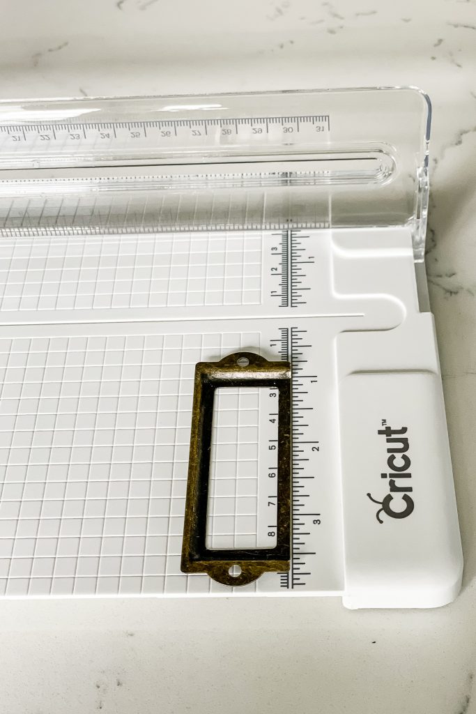 Measuring metal label holders with Cricut Ruler
